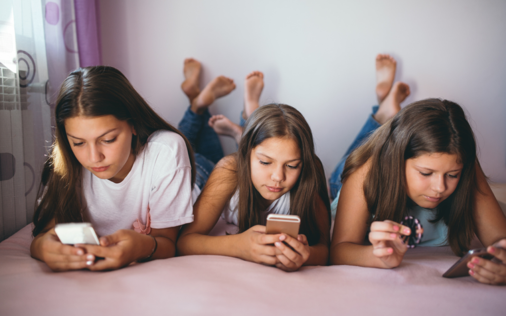 Social Media vietati ai 16 anni